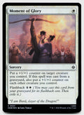 Moment of Glory 21 Common The Hobbit Magic: The Gathering Foil